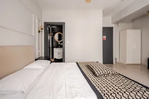 Sea View Terrace Above Room {1000 Mbps} 32” TV - Image 3