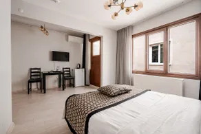 Sea View Terrace Above Room {1000 Mbps} 32” TV - Image 2