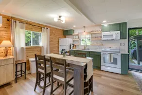 Cozy Maine Lakefront Cabin Rental - Image 4