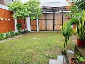 Private house with terrace and garden. - Image 4