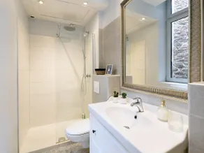 Le Bourg Apartment Downtown / WIFI - Image 3