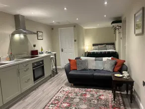 Lodgeview Guest Suite - Image 2