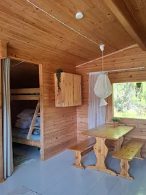 Log cabin by the lake - Image 4