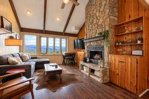 The Beech Club *Mountain Views*Pet Friendly* - Image 1