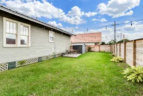 downtown Acadian house w/ dog friendly fenced yard - Image 5
