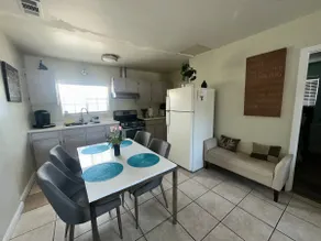 Studio Home/Private Entrance - Image 2