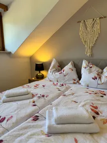 3 bedrooms, balcony with hammock, near the lake - Image 3