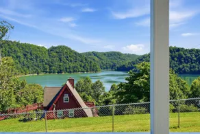 Center Hill Lakehouse | Views, Deck, Beach - Image 3