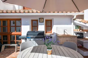 Casa Daci Old Town Sea View Flat - Image 2