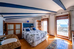 Casa Daci Old Town Sea View Flat - Image 3