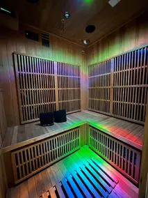 Private spa, jacuzzi, sauna - Image 3
