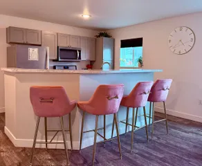Mountain View Apartment - Image 2