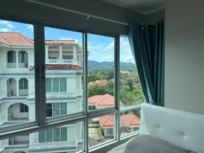 Beautiful and bright studio in the heart of Phuket - Image 4