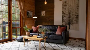 Quarters 1 - Romantic loft bedroom & Sauna - Image 2