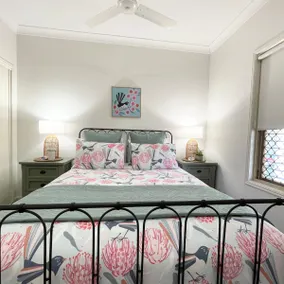 3BR TownCottage in the Heart of Springfield Lakes - Image 4