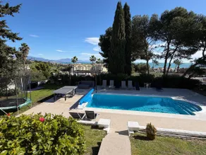 5 Bedroom Villa with HEATED Pool with breath-taking Sea Views, Walking distances to Shops Restaurants Beach - Image 2