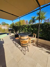 Lovely countryside studio apartment nestled in the heart of a garden - Image 2
