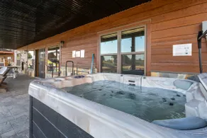 Hot tub, game room, Sauna, Firepit & 28 miles to Dells - Image 5