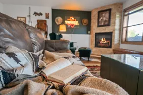 Hot tub, game room, Sauna, Firepit & 28 miles to Dells - Image 4