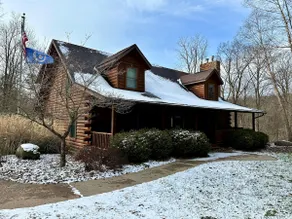 Wildwood Lodge, Large Cabin, 40 Acres - Image 2
