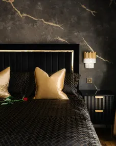 Romantic Couples Stay Jacuzzi - Kinky Airbnb - Image 2