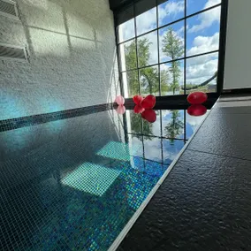 Luxury loft with lake view | Pool & hot tub. Air-conditioned - Image 5