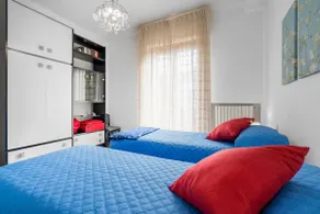 Three bedroom apartment with air conditioning - Image 5
