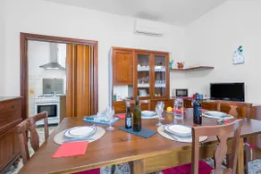 Three bedroom apartment with air conditioning - Image 3