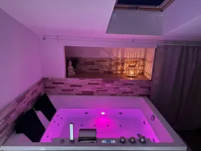 La Parenthèse Maisonnette with Jacuzzi - Image 5