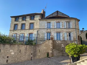 Beautiful old restored apartment - Image 3