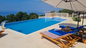 Romantic Stone Small Villa - Image 3