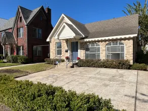 Upper Kirby/Montrose Bungalow - Image 4