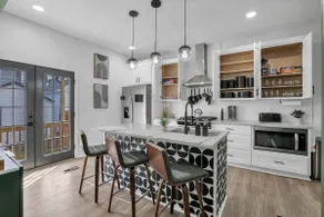 King Beds+Games | HUGE Downtown Retreat | Dogs ok - Image 5