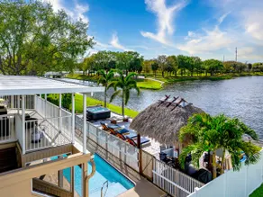 Waterfront Villa | BBQ, Pool, Cinema and Tiki - Image 2