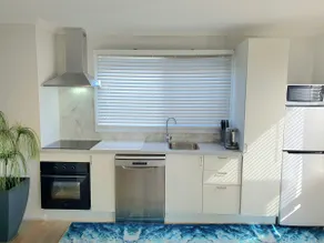 Rosebud Beachside Apartment, Balcony, BBQ, JetSpa! - Image 5