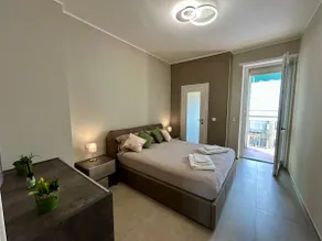 Elegant urban retreat near downtown & events - Image 4