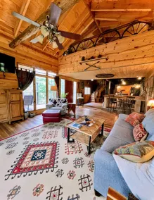 Birmingham Cabin (Hot Tub, Wi-Fi, Pet friendly) - Image 2