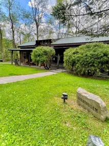 Birmingham Cabin (Hot Tub, Wi-Fi, Pet friendly) - Image 5