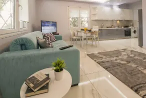 Modern fully-equipped house, 5 min walk from metro - Image 2