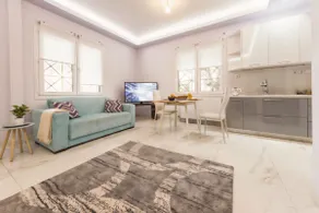 Modern fully-equipped house, 5 min walk from metro - Image 3