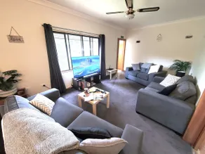 Ideal base for Hiking, Boating, Fishing & Sleeps 8 - Image 2