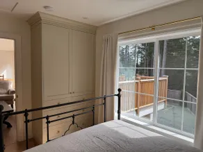 Seal Bay Cedar Guesthouse - Image 4