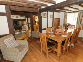 ELMHURST COTTAGE, kæledyrsvenlig i Chipping Campden, Ref 988720 - Image 3