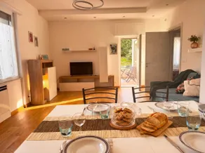 Relax in nature with a private patio: Verdeacqua - Image 3