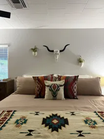 Pelican Cottage - Walk to Beach, Pet Friendly - Image 3