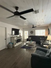 Pelican Cottage - Walk to Beach, Pet Friendly - Image 2