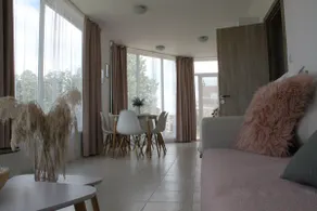 Pink Dreams on Sunny Beach - Image 5