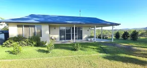Hillside cottage. - Image 2