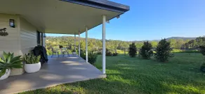Hillside cottage. - Image 5