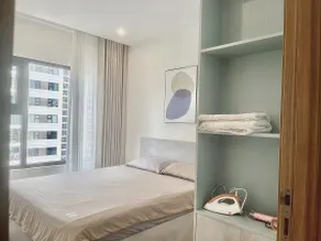 Vinhomes Luxury 1BR Apartment With Pool View - Image 5